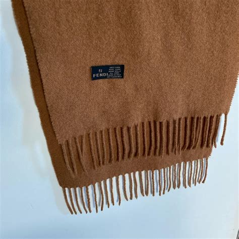 sciarpa fendi beige